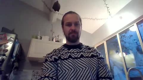 Snapshot of moi9876543210 chatting on 27, 2, 2025 Julien online show from 27, 2, 2025