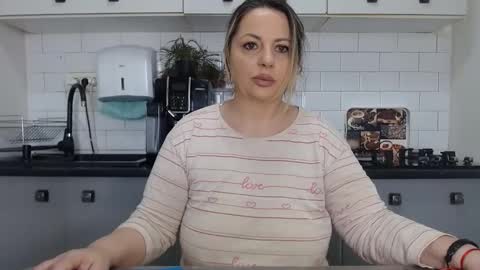 erika online show from 9, 3, 2025