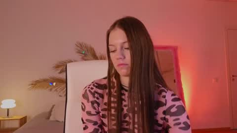 Molly online show from 6, 2, 2025