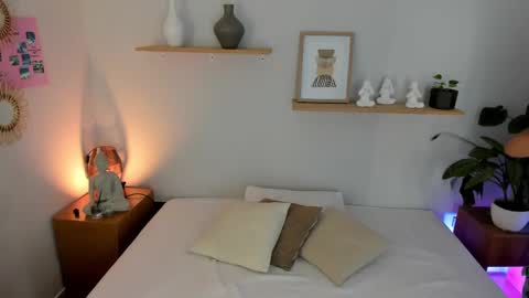 Snapshot of moll1e_ chatting on 7, 3, 2025 M o L l i E online show from 7, 3, 2025