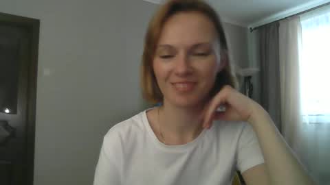 mollilove online show from 4, 6, 2026