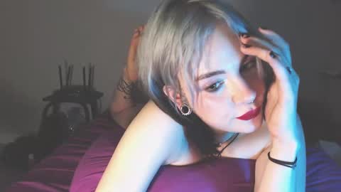 Molly Crow online show from 8, 12, 2024