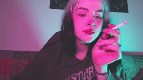 Molly Crow online show from 9, 2, 2025