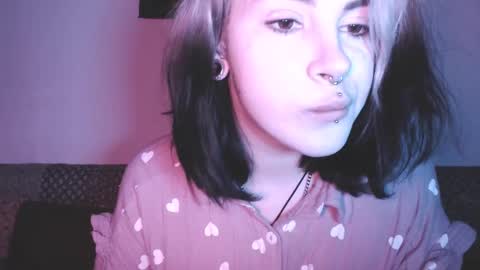 Molly Crow online show from 20, 2, 2025