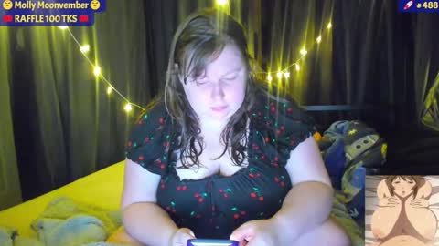 Snapshot of molly_moons chatting on 10, 11, 2025 molly_moons online show from 10, 11, 2025