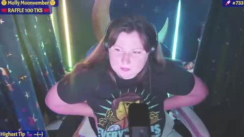 Snapshot of molly_moons chatting on 21, 11, 2025 molly_moons online show from 21, 11, 2025