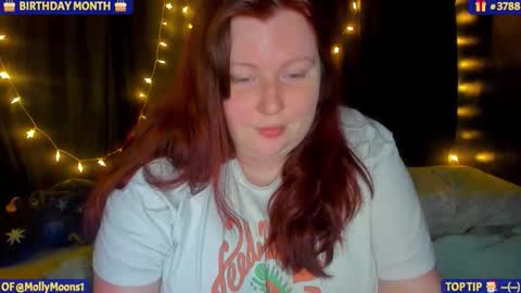 Snapshot of molly_moons chatting on 3, 12, 2025 molly_moons online show from 3, 12, 2025