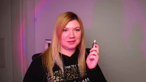 Molly online show from 10, 1, 2025