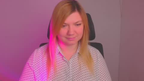 Molly online show from 3, 2, 2025