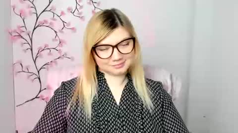 Molly online show from 17, 12, 2025