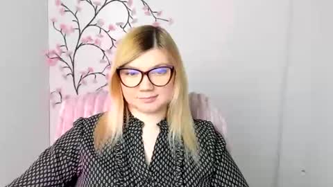 Molly online show from 6, 2, 2026