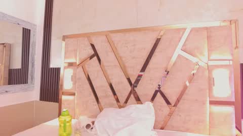 Snapshot of molly_sweetee chatting on 10, 10, 2025 Yuli online show from 10, 10, 2025