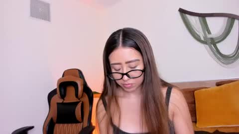 Snapshot of molly_sweett_1 chatting on 31, 7, 2026 Molly online show from 31, 7, 2026