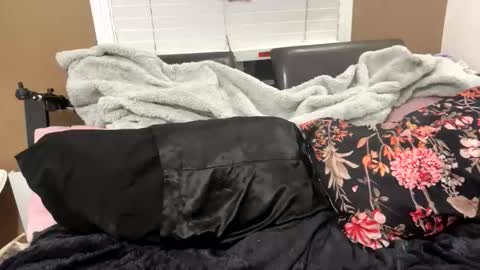 Snapshot of molly_theslut chatting on 6, 11, 2025 molly_theslut online show from 6, 11, 2025