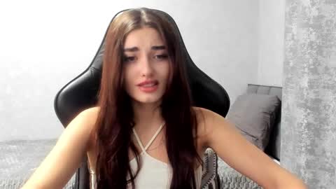 Molly online show from 2, 12, 2025