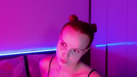 Snapshot of mollybossy chatting on 7, 7, 2026 Molly online show from 7, 7, 2026