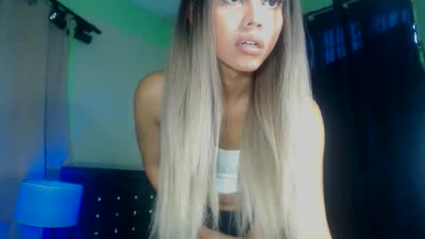 Snapshot of mollycoin18 chatting on 13, 9, 2025 mollycoin18 online show from 13, 9, 2025