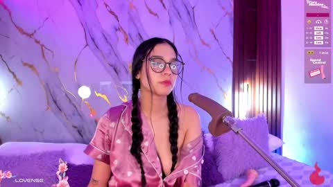 New girl Emily Valentina  Michelle online show from 17, 4, 2026