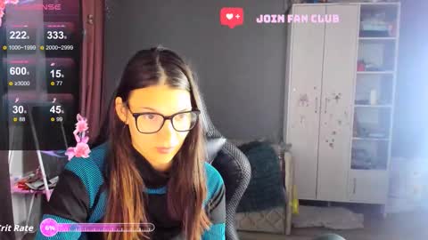 Snapshot of mollylollipop20 chatting on 27, 10, 2025 KIRA online show from 27, 10, 2025