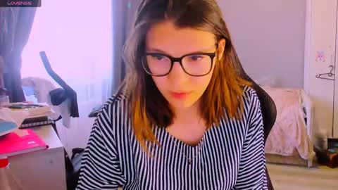  KIRA  online show from 7, 5, 2026