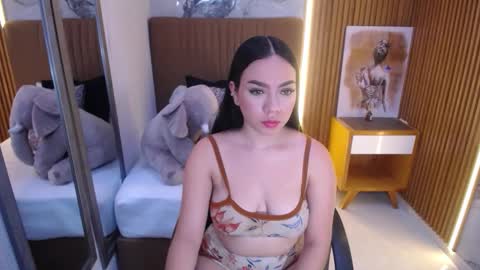 Snapshot of mollyspencer1 chatting on 1, 10, 2025 MOLLY online show from 1, 10, 2025