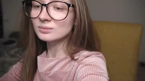 mollytucker online show from 9, 2, 2025