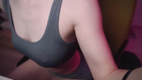 mollytucker online show from 22, 2, 2025