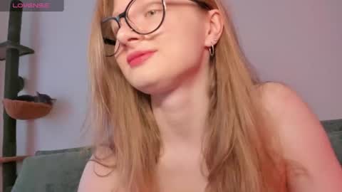 Snapshot of mollytucker chatting on 10, 7, 2026 mollytucker online show from 10, 7, 2026