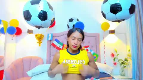 Snapshot of molyrestrepo chatting on 7, 7, 2026 molyrestrepo online show from 7, 7, 2026
