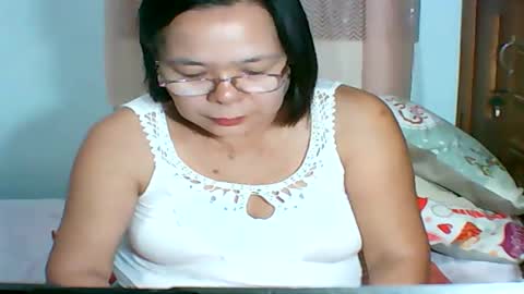 mombastic55 online show from 23, 5, 2026