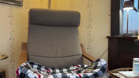 Mia  online show from 20, 12, 2024