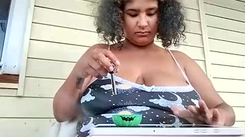 Mommy bubbles online show from 21, 9, 2025