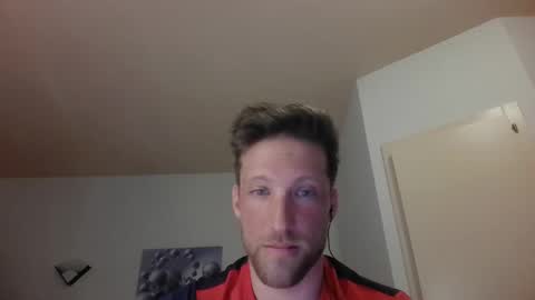 Snapshot of moms_little_monster chatting on 16, 12, 2024 moms_little_monster online show from 16, 12, 2024