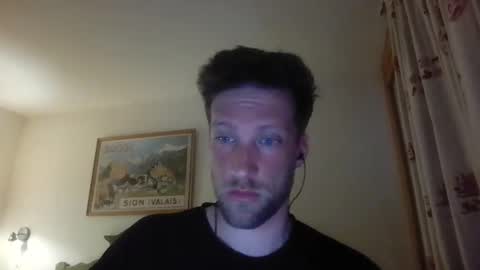 Snapshot of moms_little_monster chatting on 17, 12, 2024 moms_little_monster online show from 17, 12, 2024