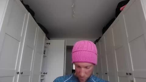 Snapshot of moms_little_monster chatting on 2, 12, 2025 moms_little_monster online show from 2, 12, 2025