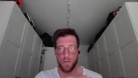 moms_little_monster online show from 15, 4, 2026