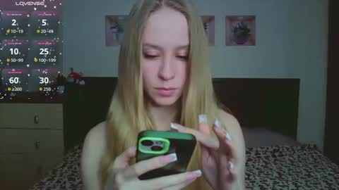 Snapshot of mona__liza chatting on 19, 2, 2026 Mona online show from 19, 2, 2026