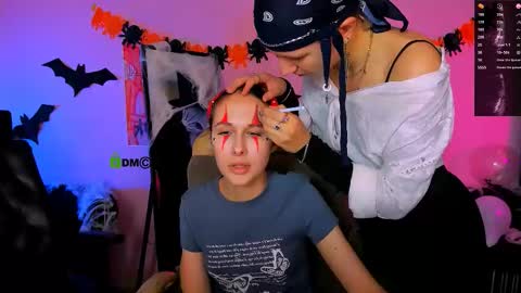 Snapshot of mona_cloud chatting on 23, 10, 2025 Mona online show from 23, 10, 2025