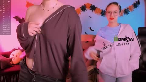 Snapshot of mona_cloud chatting on 2, 11, 2025 Mona online show from 2, 11, 2025