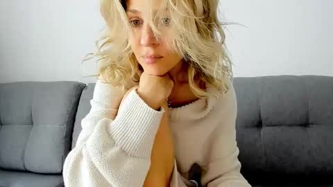 Mona online show from 23, 10, 2025