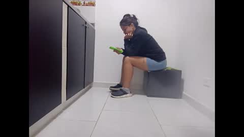 monaa_paloma online show from 24, 3, 2026