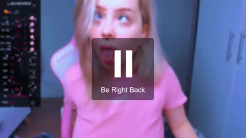 Snapshot of monalauu chatting on 5, 2, 2025 online show from 5, 2, 2025