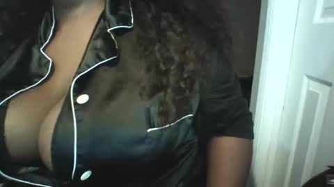 moni_simone online show from 21, 10, 2025