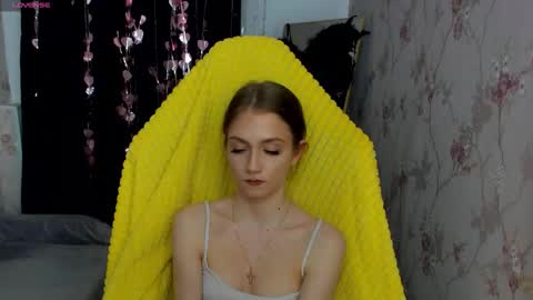 Snapshot of monicagolld chatting on 2, 11, 2025 MonicaGold online show from 2, 11, 2025