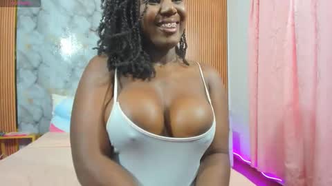 Snapshot of monicaroux chatting on 6, 3, 2026 online show from 6, 3, 2026