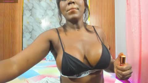 Snapshot of monicaroux chatting on 26, 3, 2026 online show from 26, 3, 2026
