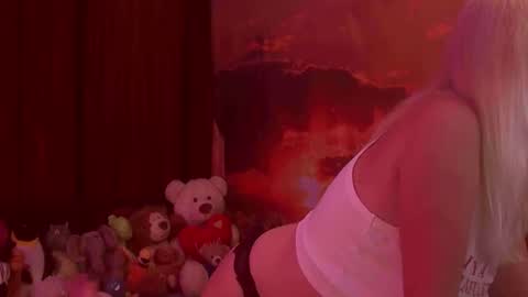 Snapshot of monicutex chatting on 15, 11, 2025 Monika online show from 15, 11, 2025