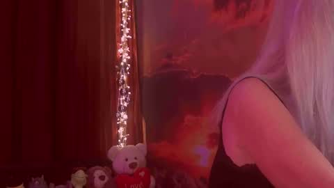 Snapshot of monicutex chatting on 27, 11, 2025 Monika online show from 27, 11, 2025