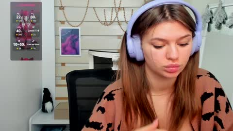 Monika online show from 7, 1, 2025