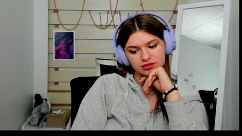 Monika online show from 19, 1, 2025